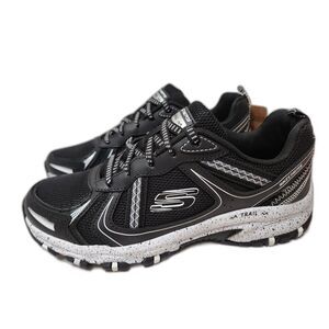 Skechers Hillcrest Outdoor Memory Foam Sneakers | Women's size 7.5